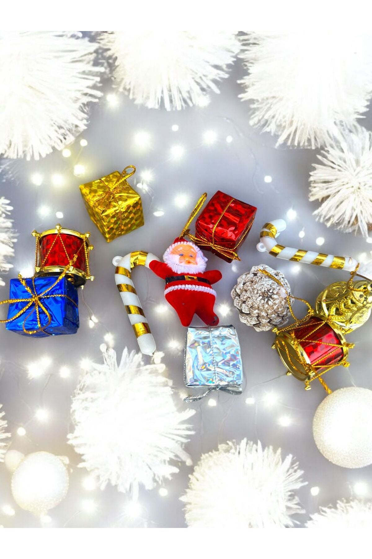 Yenigeldi Yılbaşı Süsleri Seti, Kırmızı Altın Süs Seti , Dekoratif Davul Noel Baba ve Hediye Paketi T-70