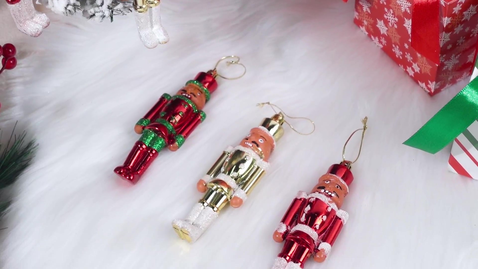 Yenigeldi 3 Adet Fındıkkıran Asker (7 CM) Nutcracker Çam Ağacı Süsü Yılbaşı Doğum Günü Parti Süslemeleri