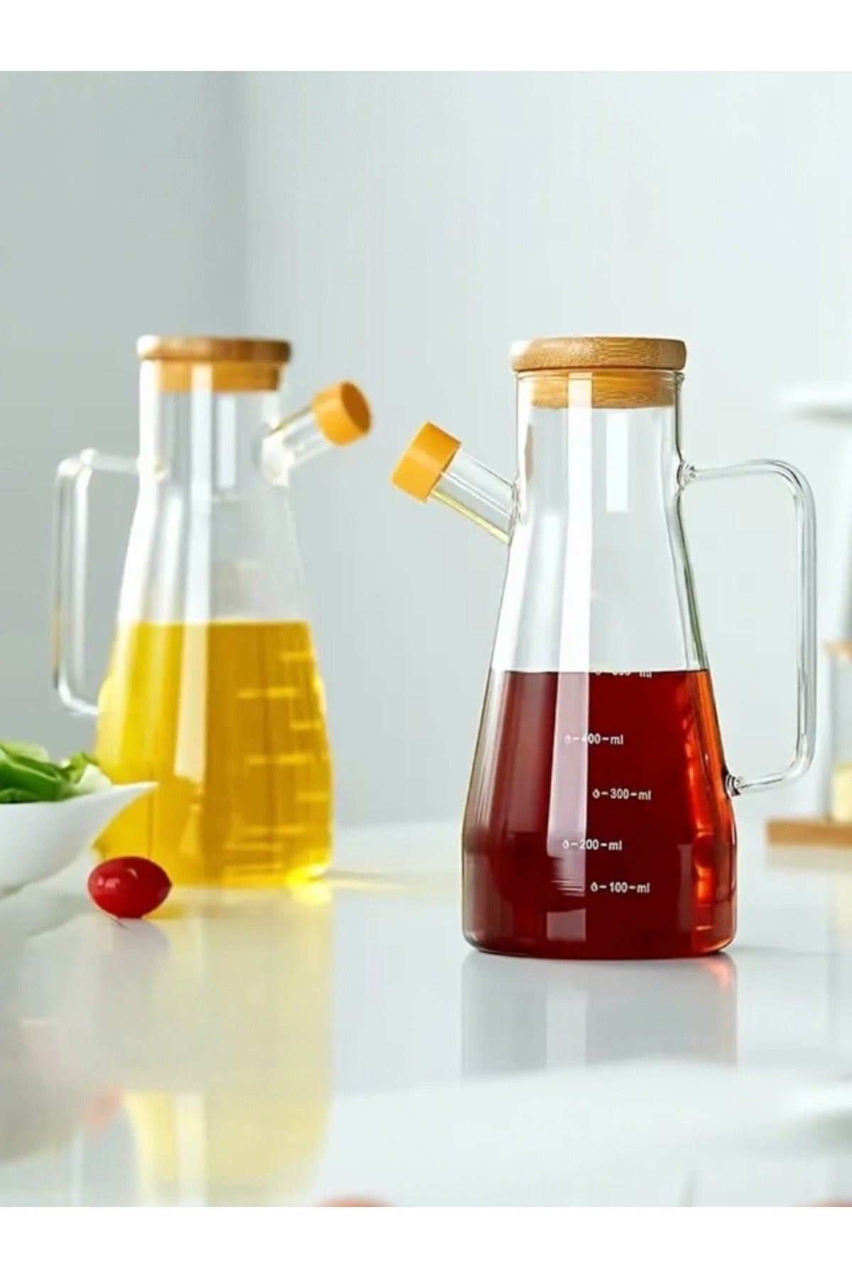1 Adet Renkli Saplı Metal Kapaklı Ölçülü Cam Sirkelik, Yağlık 900 ml