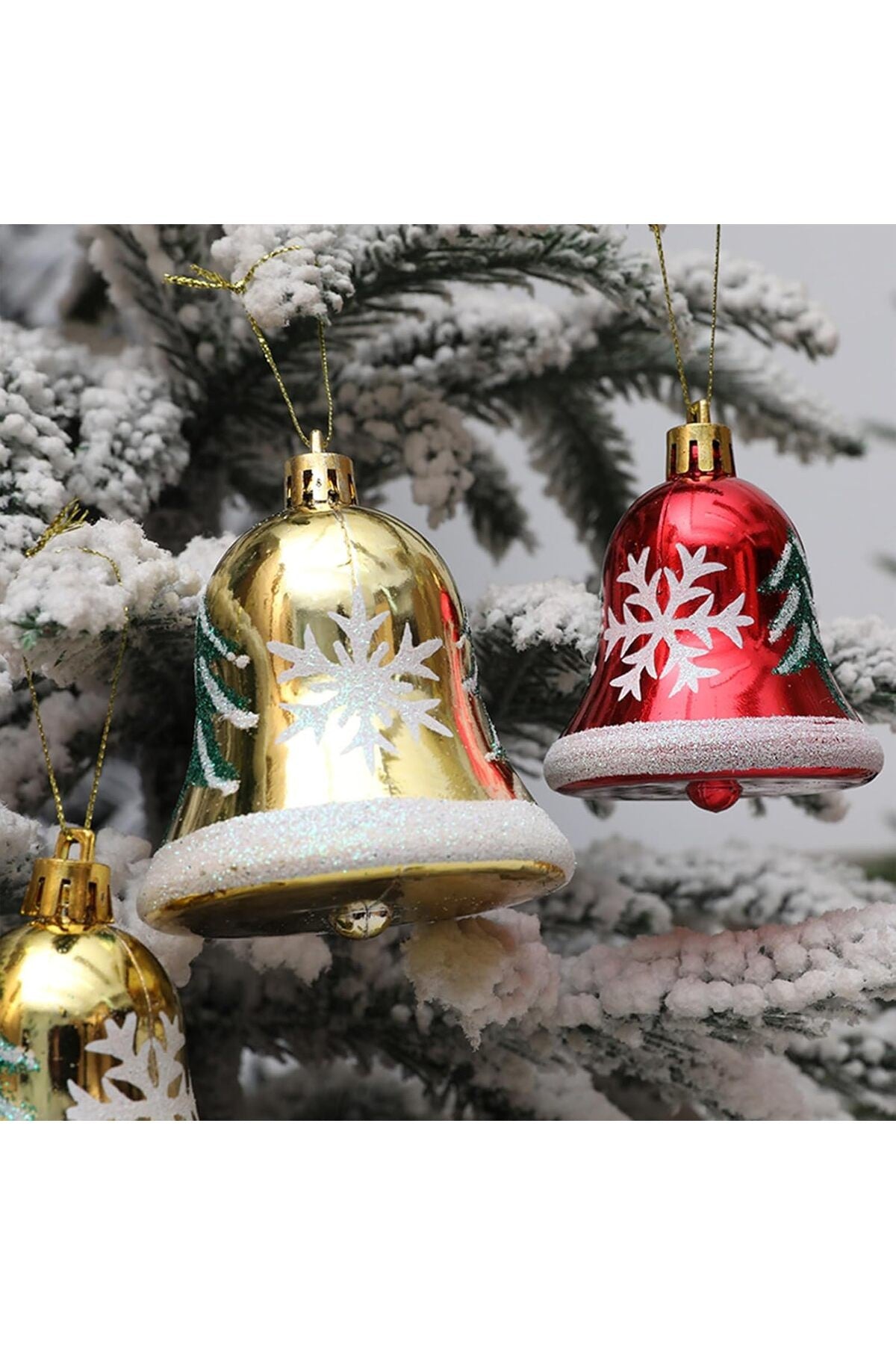 4 Adet Kırmızı Çan Noel Ağacı Süsü – Kar Tanesi ve Çam Desenli Dekoratif Yılbaşı Süsleri