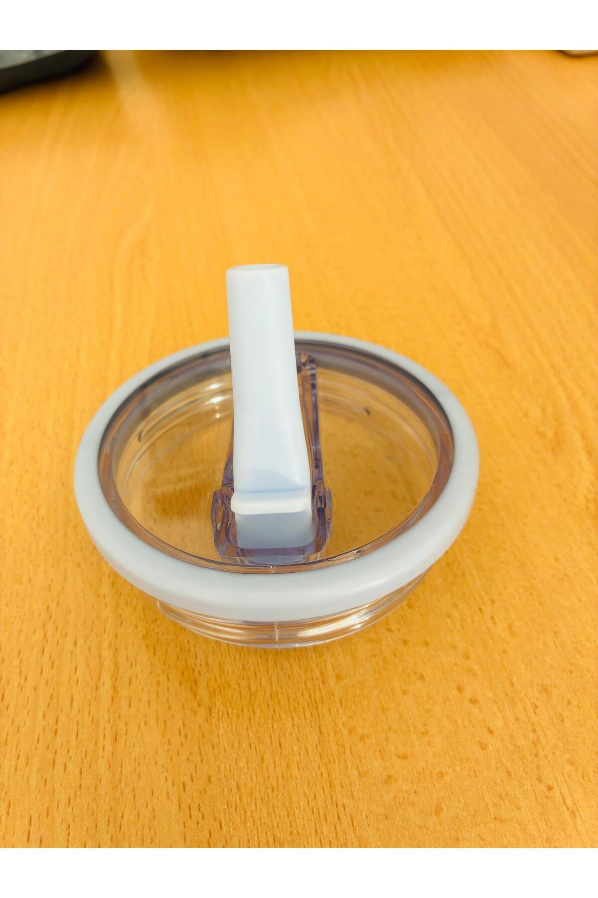 Quencher ile Uyumlu 1.18 Litre Pipetli Dökülmez Sızdırmaz Plastik Kapağı 1 ADET