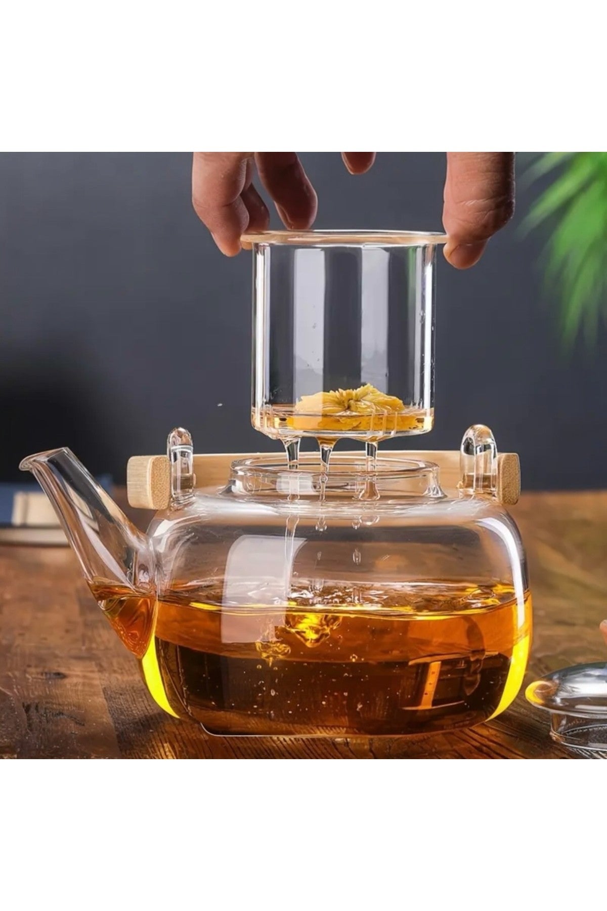 Isıya Dayanıklı Borosilikat Cam Demlik – Bambu Saplı Cam Süzgeçli Filtreli Şık Demlik