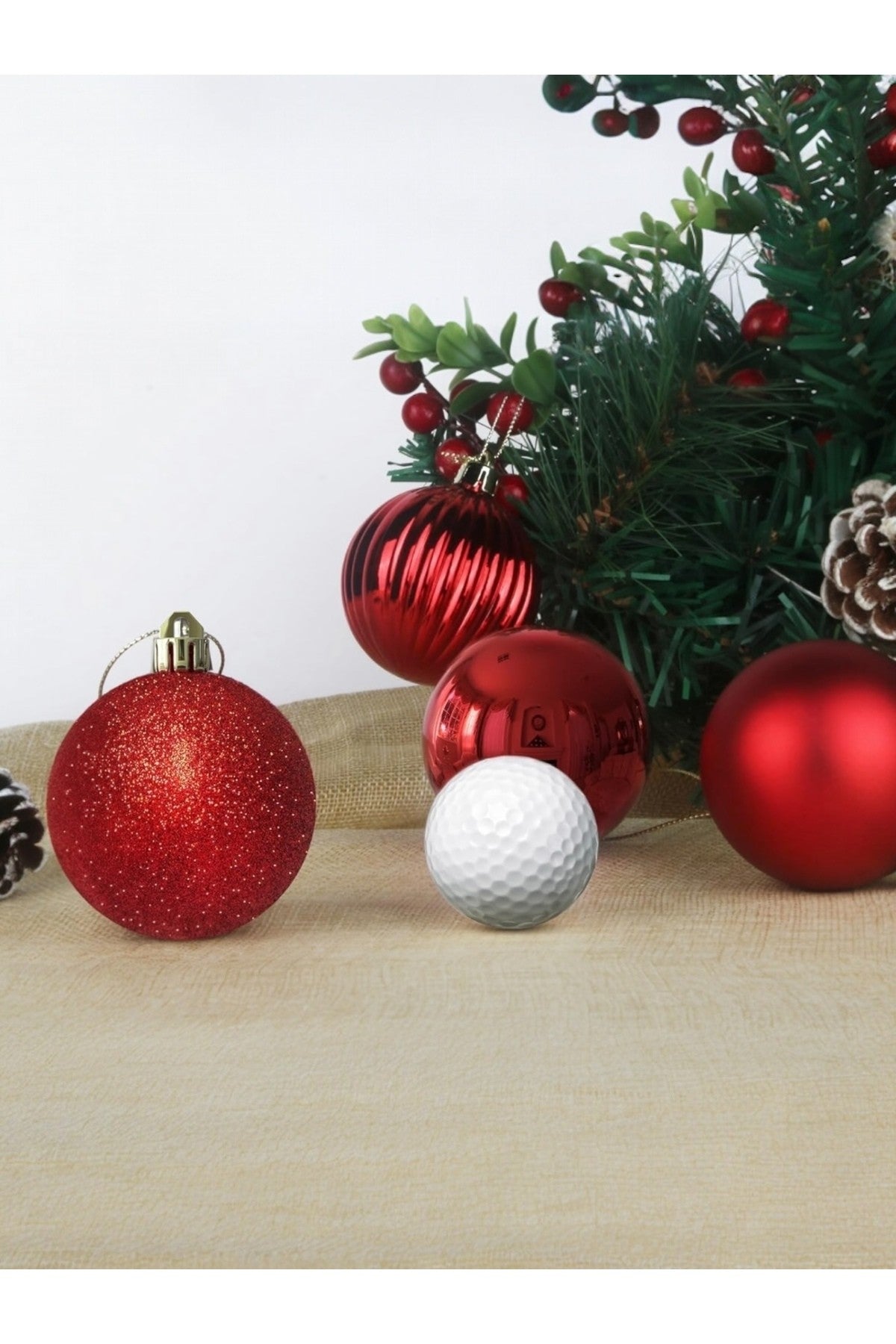 6 Adet Kırmızı 5 Cm Yılbaşı Topu, Noel Topu,çam Ağacı Topu, Süs Topu T-47