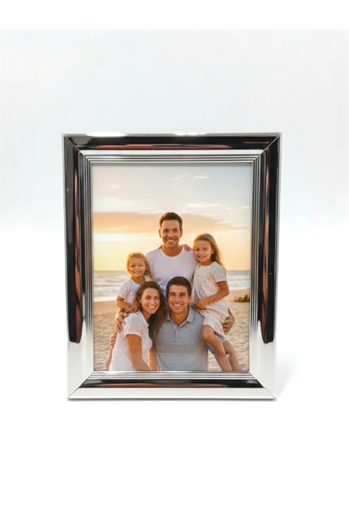 Gümüş Renk Çerçeve ( 13-18cm), Pürüzsüz Ve Parlak. Kadife Sırt.